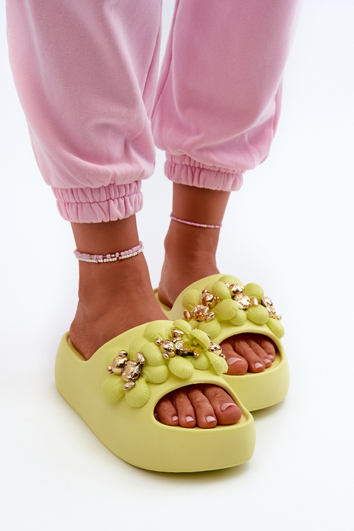 Women's Foam Slippers With Decorations On Thick Sole Lime Bremavia