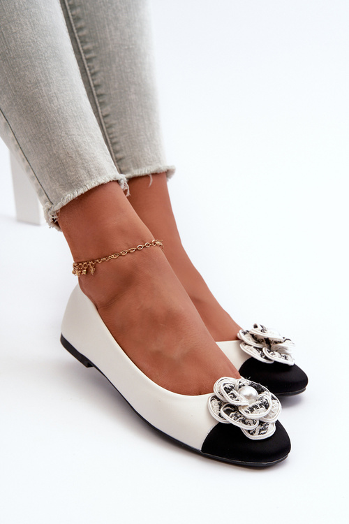 Women's Eco Leather Ballerina Flats with Decorative Detail White Divinella