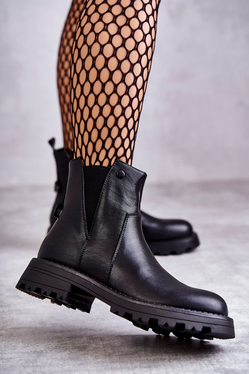 Leather Warm Boots On A Flat Heel Black Salome