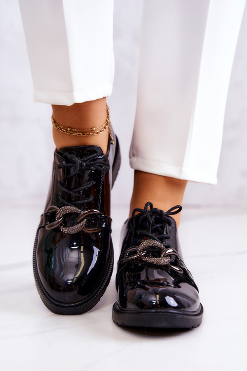 Lacquered shoes tied with ornament Black Larosa