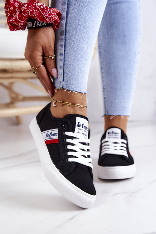 Sneakers On A Platform Lee Cooper LCW-22-31-0835L Black