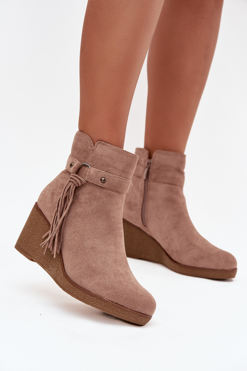Insulated women's ankle boots with platform and fringes beige Olivarae