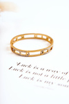 Women's Bracelet With A Clasp With A Decorative Pattern Gold