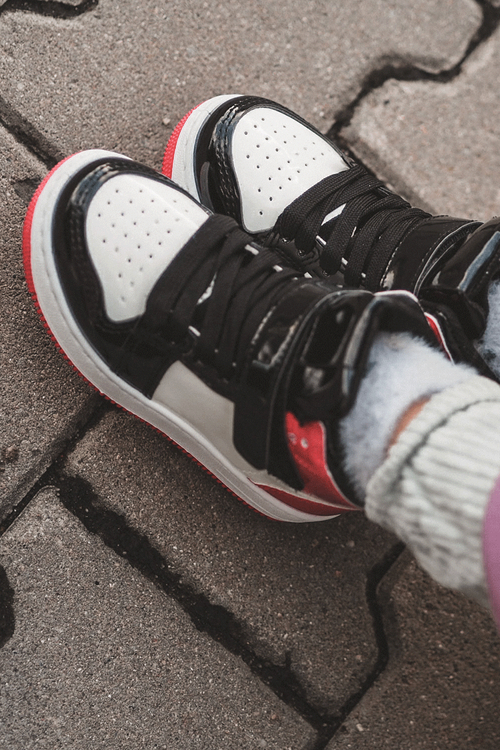 Buty Sportowe Dziecięce Lakierowane Różowo-Białe Milara 106-1B