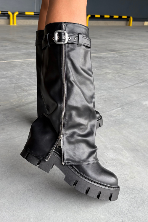 Insulated boots with turned collar buckle and silver zipper Black Armena