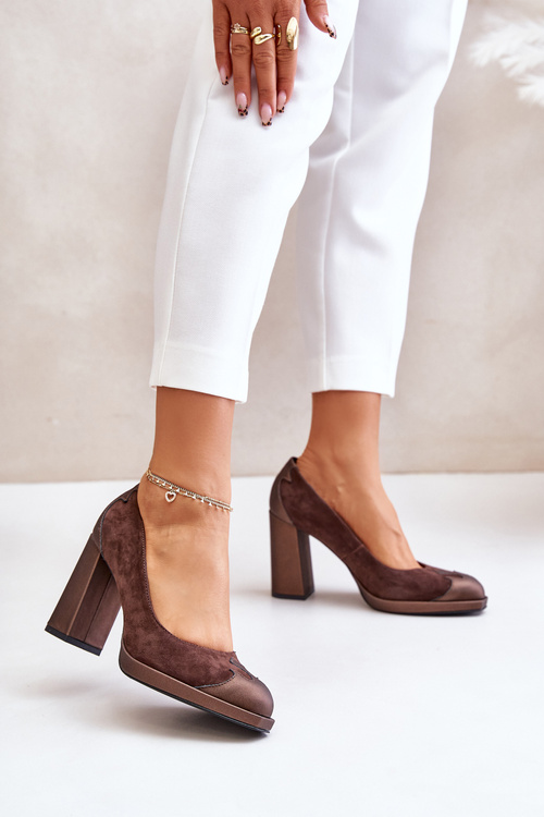 Suede Pumps On Heel Brown Laura Messi 2702