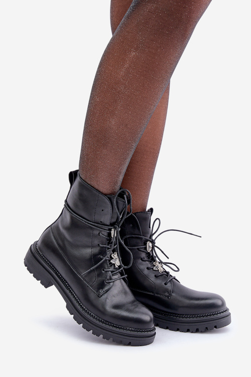 Insulated boots with decorative elements on lacing black Irivina