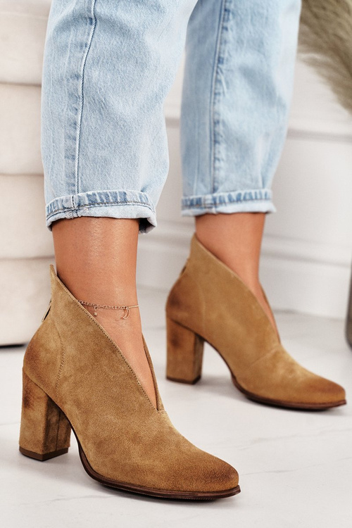 Suede Boots On A Post With A Cut Out Exquisite 1231 Camel