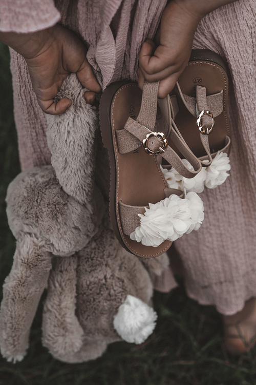 Fashionable Children's Sandals With Flowers Beige-gold Poly