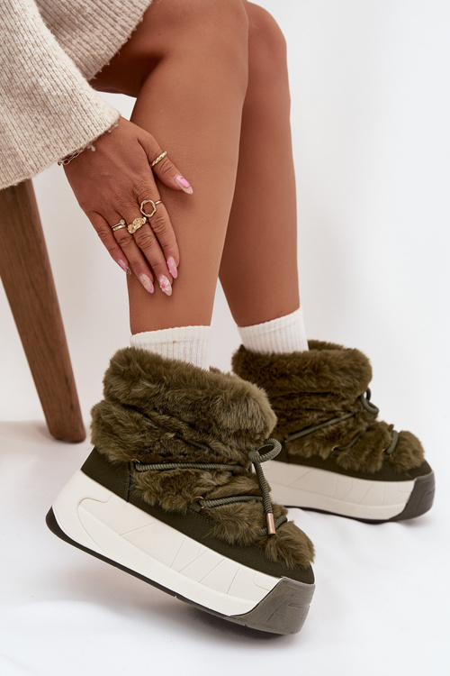 Women's snow boots on a chunky platform with laces and fur Kalivira
