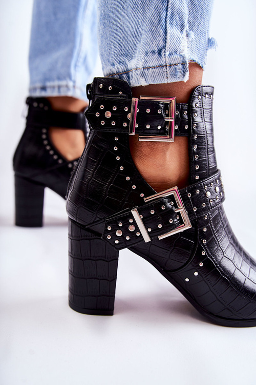 Women's Boots On A Heel With Studs Black Kelin