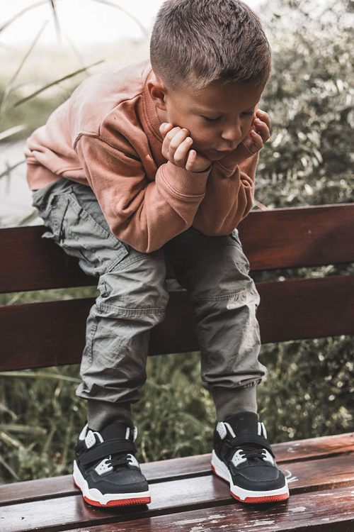 Children's Leather Sports Shoes Black and Red Marisa