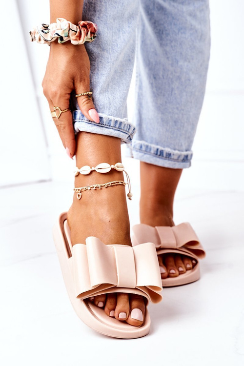 Rubber Slippers With A Bow Beige April