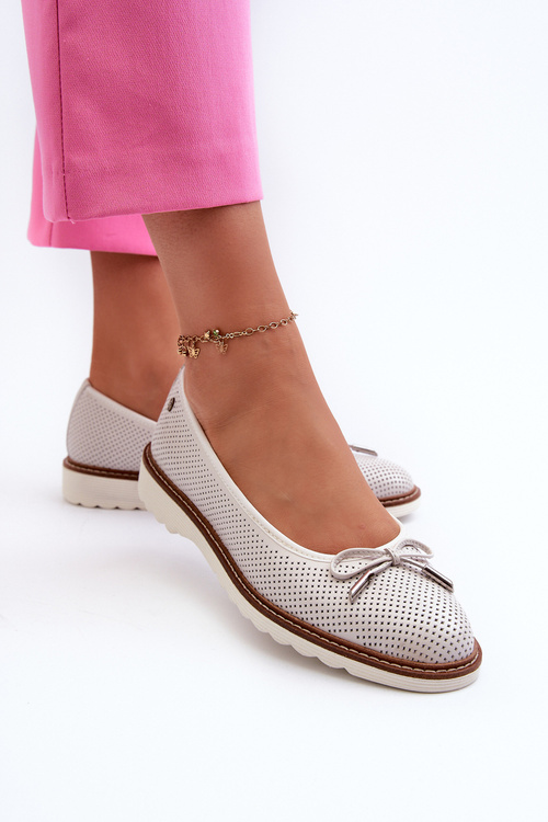 Women's Cutout Ballerina Flats Made of Genuine Leather Maciejka P6509-11 White