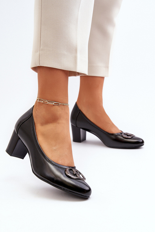 Black low heel pumps with embellishment Aeliris