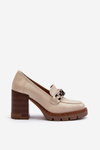 Pumps on a chunky heel with beige Oradna decoration