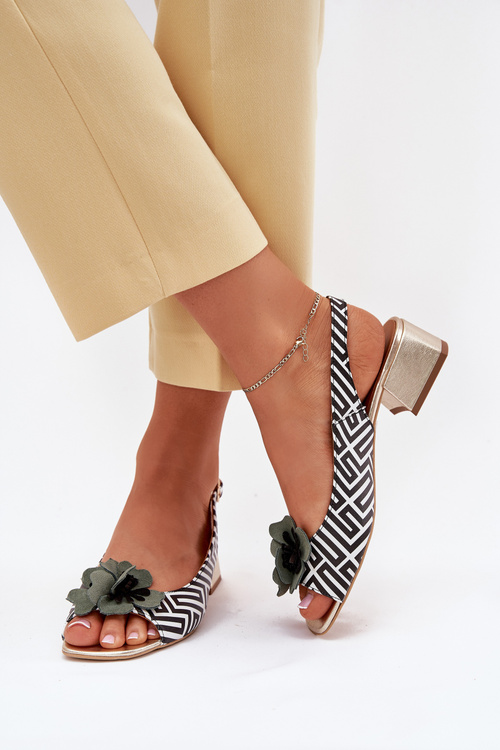 Leather Women's Sandals On A Block Heel With Decorative Flower Laura Messi 2973 White-Black