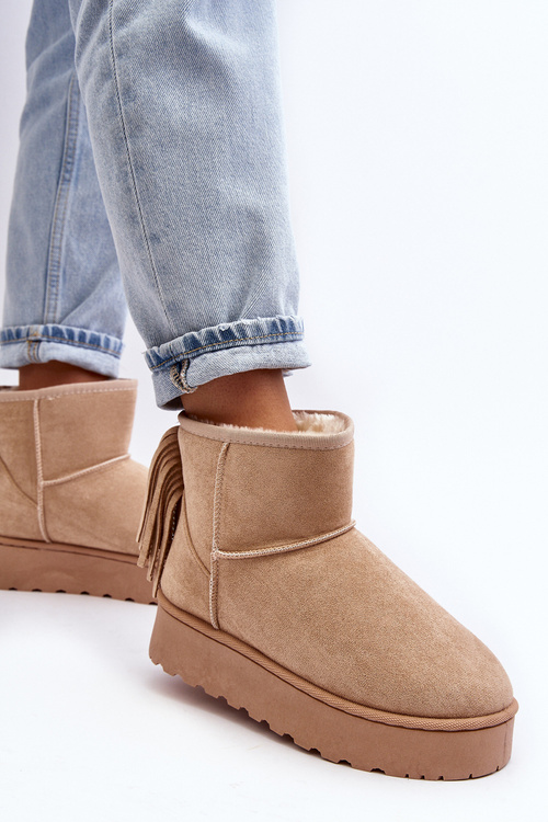 Women's snow boots on a massive platform with fringes beige Lirico
