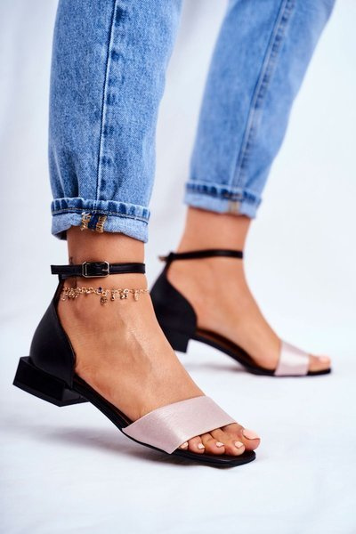 Leather Shiny Sandals Maciejka 04618-21 Black-Pink