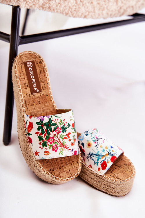 Flip Flops On The Platform With Flowers White Malia