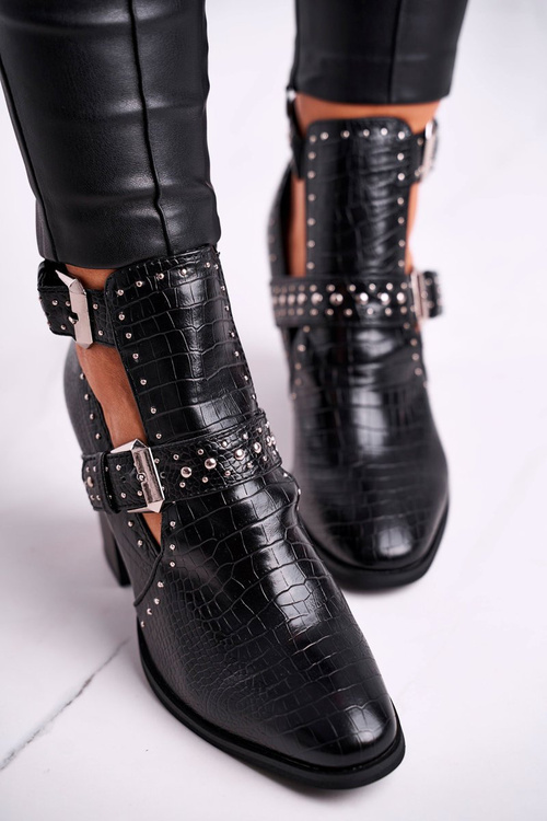 Women’s Boots With Cut Out Croco Black Aria