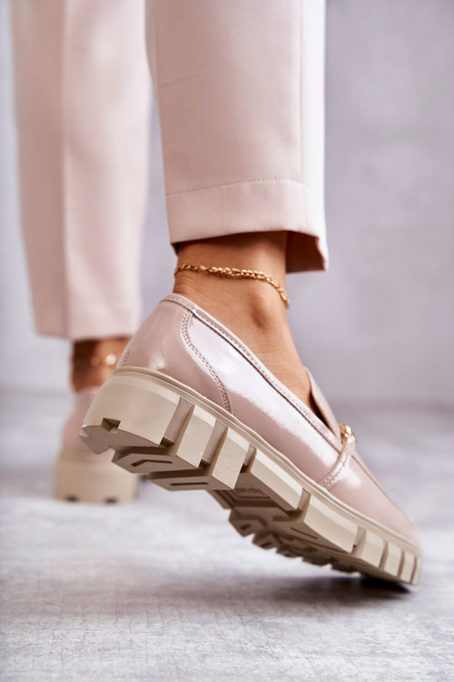 Lacquered shoes with a chain Beige Anne