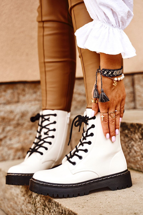 Women's Flat Boots White Kognito