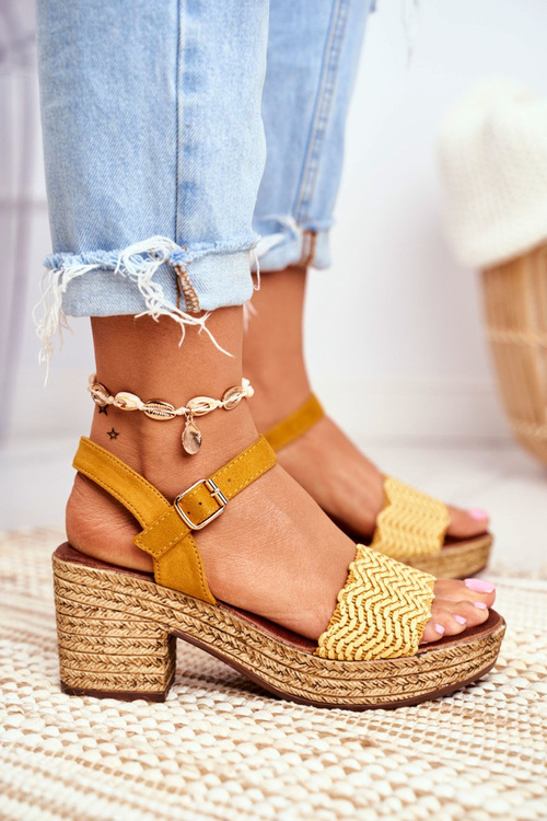 Sandały Na Plecionej Platformie Żółte Fobi