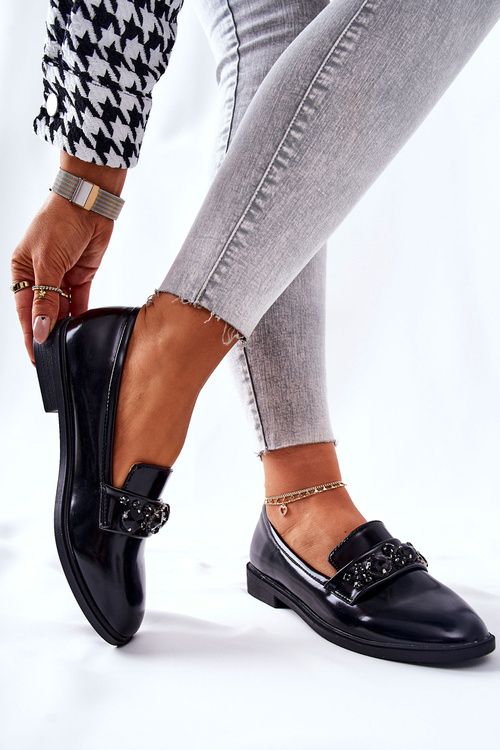 Shoes With Decorative Strap Black Valisso