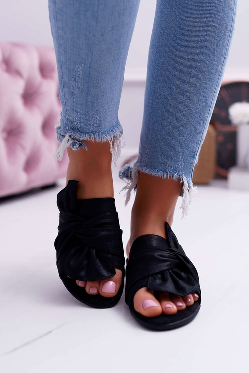 Shiny Flip Flops With Tie Black Emilia