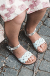 Children's sandals with velcro fastening and interwoven straps in blue Dianttha