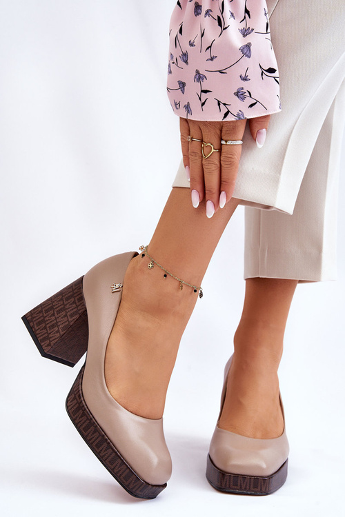 Fashionable Leather Pumps Laura Messi 2599 Beige