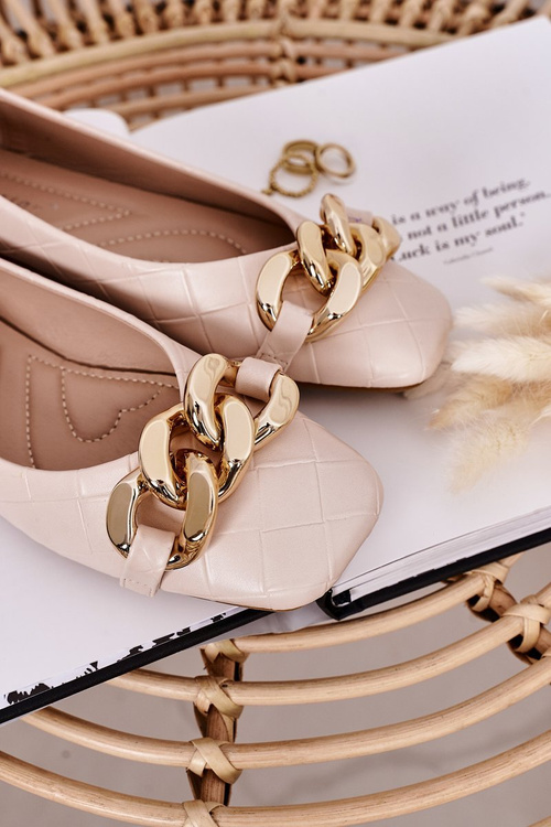 Elegant Quilted Ballerina With Chain Beige Coco