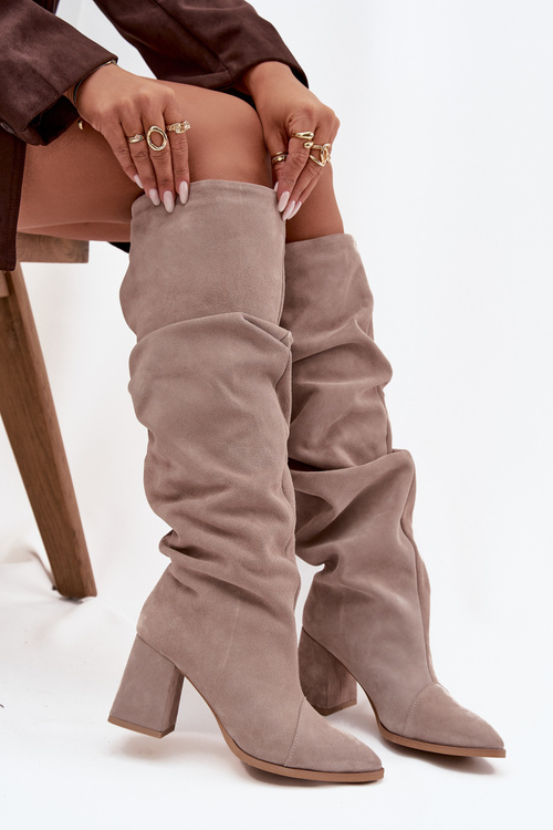 Wrinkled Boots Made of Natural Suede on Heel Lined Zazoo 4228 Beige