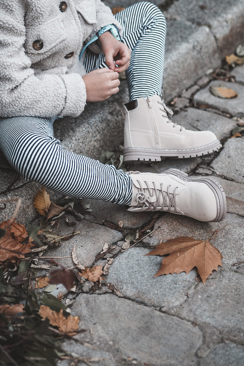 Children's Trapper Boots with Zip Beige Bansi