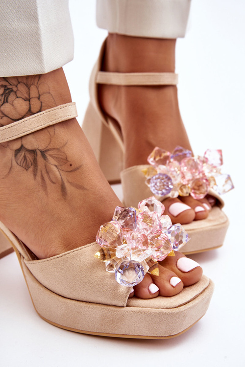 Fashionable Sandals With Crystals On Chunky Heels Beige Garrett