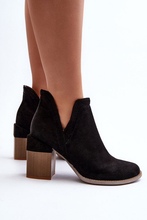 Ankle Boots on Chunky Heel with Cutout Black Jolnima