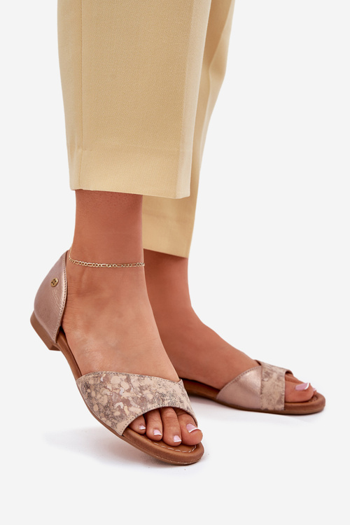 Ladies Leather Sandals On Flat Heel Maciejka 06947-25 Golden