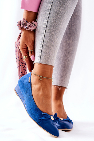 Leather Dugout pumps with Heels Monnari 0590-M12 Blue