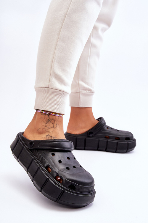 Women's Foam Platform Crocs Black Beckett