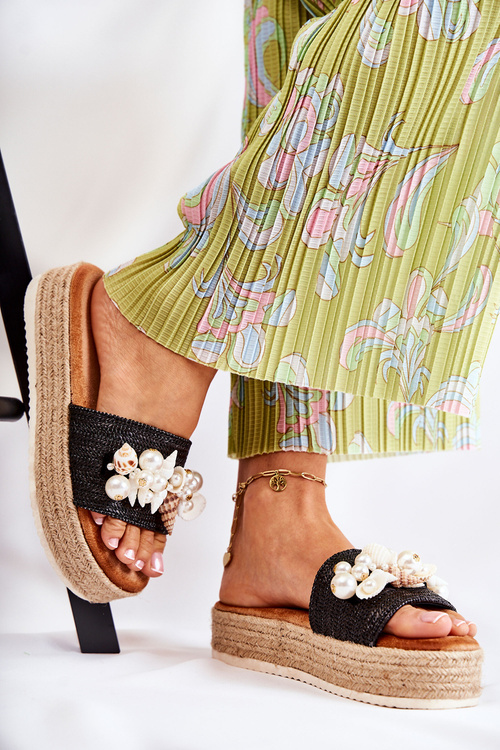 Women's Slippers On The Platform With Shells Black Tolia