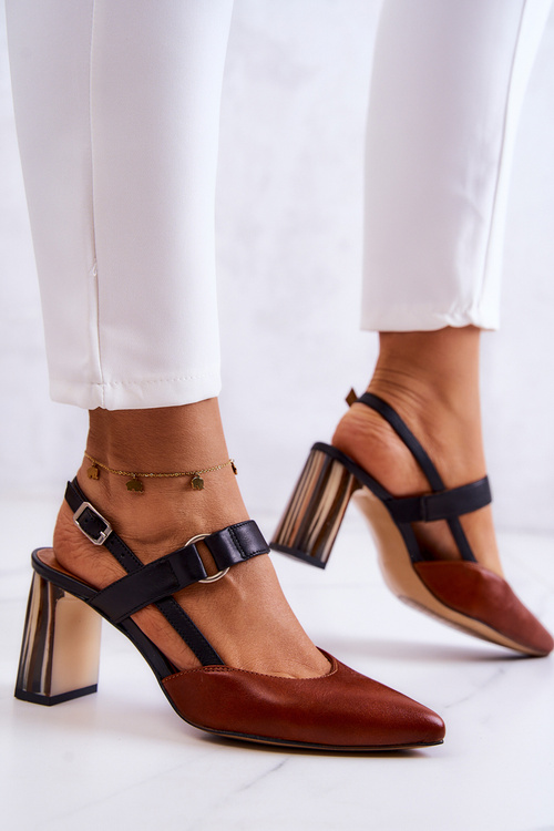 Fashionable leather pumps Maciejka 05498-29 Brown and Black