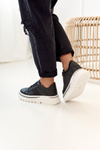 Women's Sneakers On A Chunky Sole Black Riri