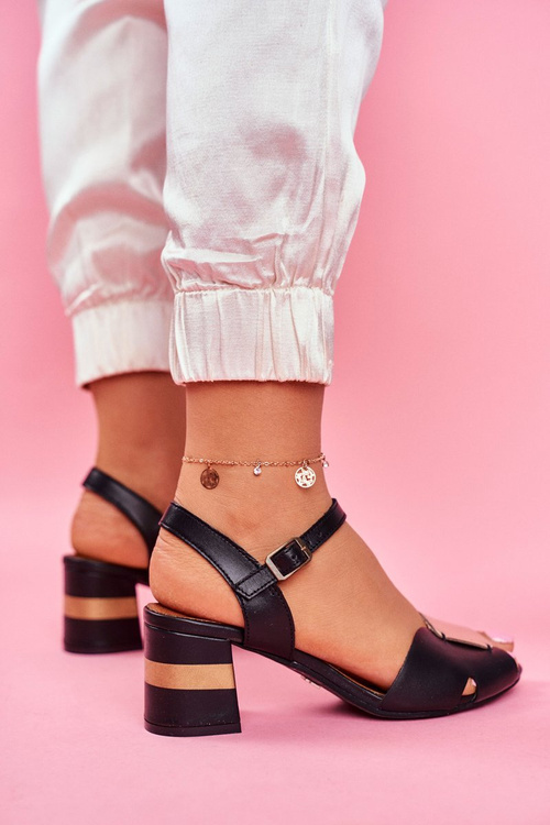 Leather Sandals On A Block Heel Maciejka 04120-01 Black