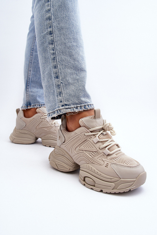 Sports Shoes On A Massive Platform GOE LL2N4029 White