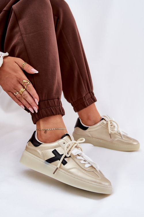 Low Women's Sports Shoes Golden Zelevelis