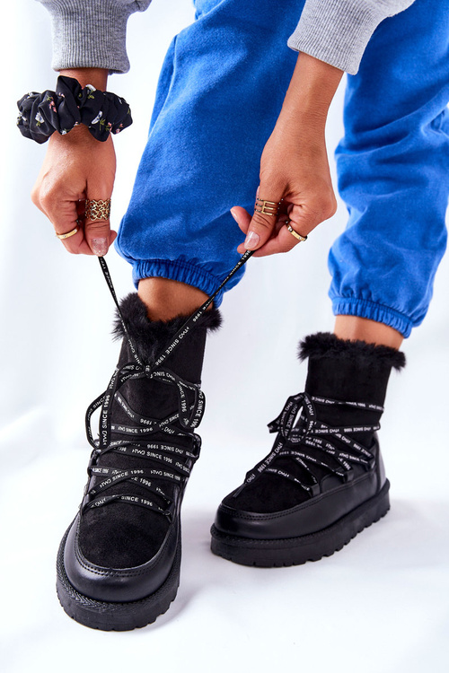 Snow Boots Fleece-Lined On A Platform Black Salemi