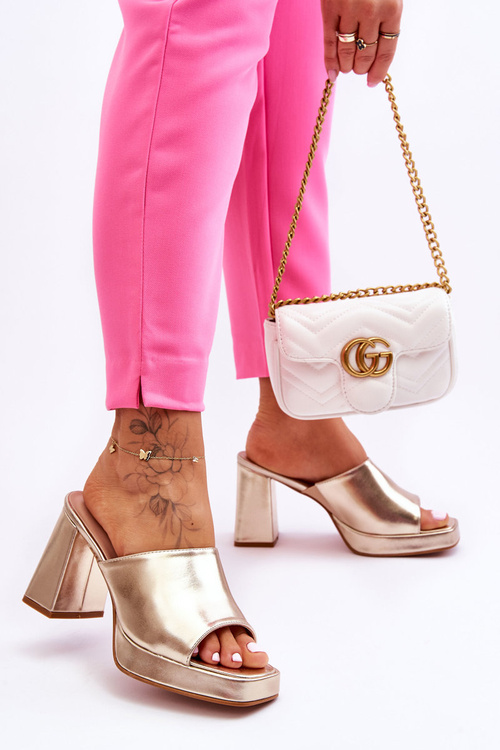 Klapki Skóra Obcas Złote Livesa M051