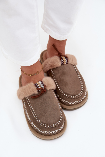 Women's slippers with fur and embroidery Green Perivelle