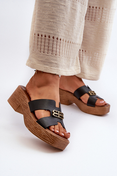 Eleganckie Skórzane Klapki Damskie Ze Złotą Ozdobą Zazoo 40412 Czarne